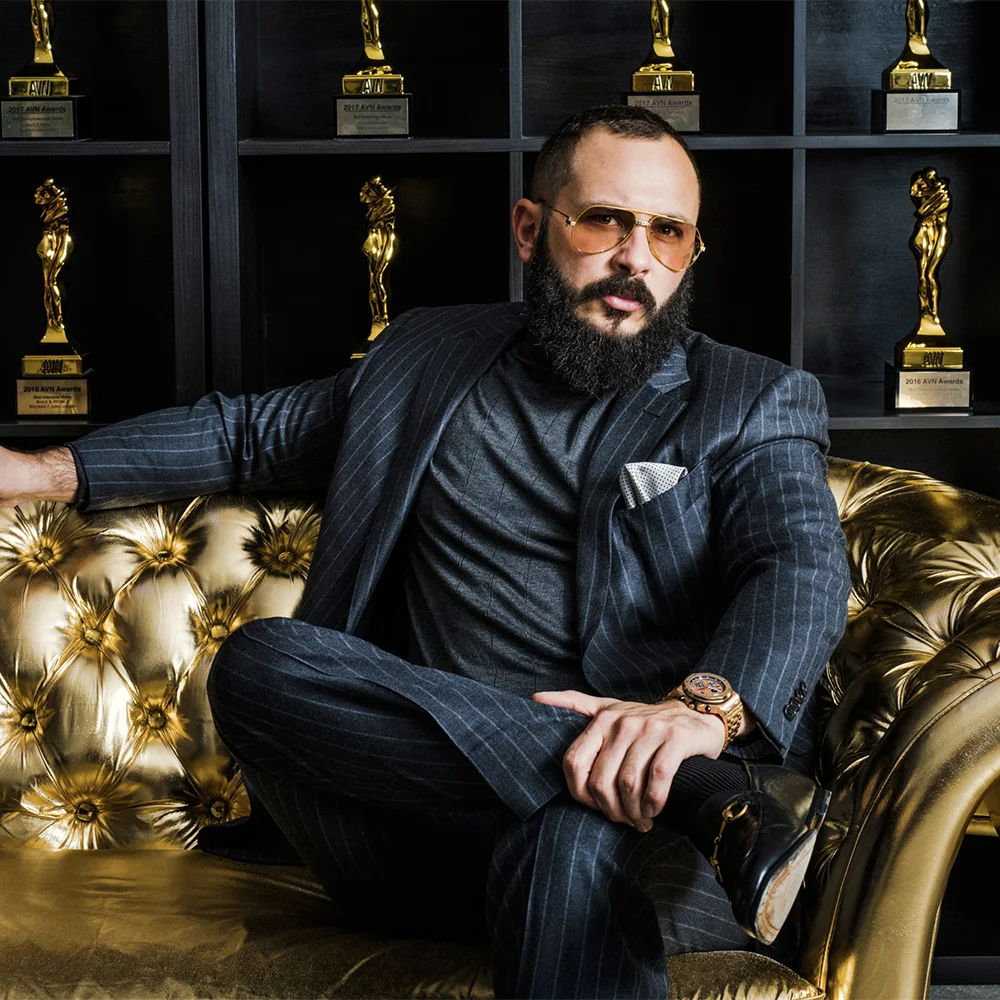 Greg Lansky
